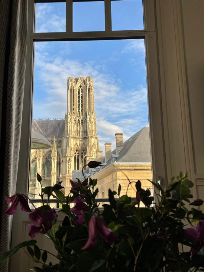 Apartamento Les Berceaux De La Cathedrale Reims Exterior foto