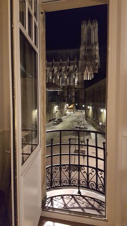 Apartamento Les Berceaux De La Cathedrale Reims Exterior foto