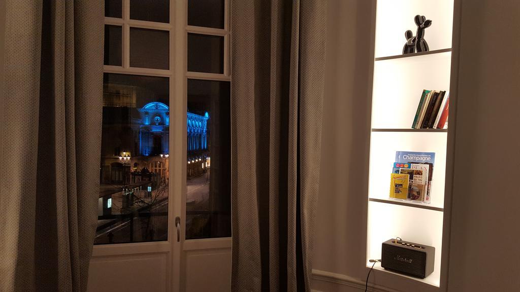 Apartamento Les Berceaux De La Cathedrale Reims Exterior foto