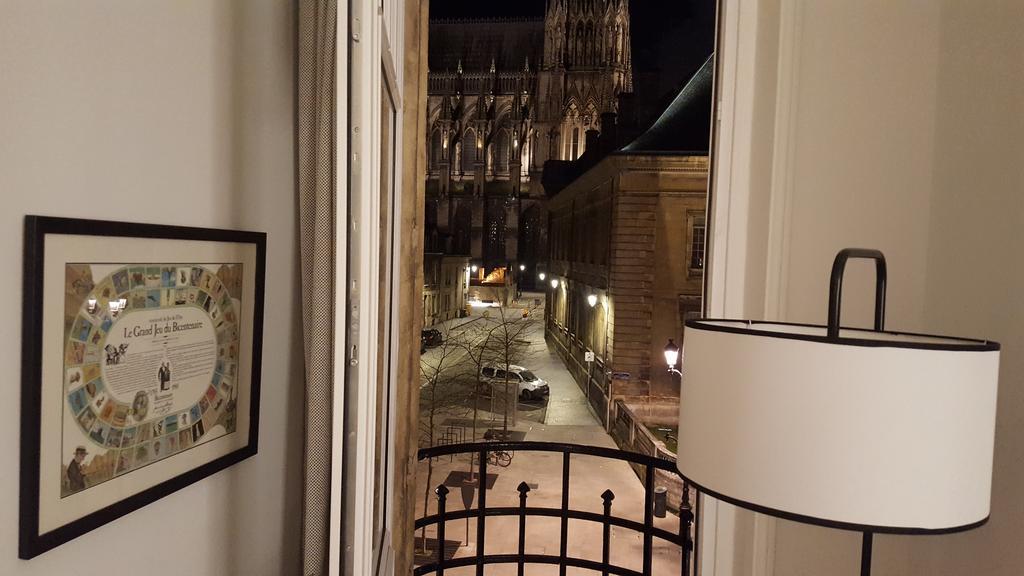 Apartamento Les Berceaux De La Cathedrale Reims Exterior foto