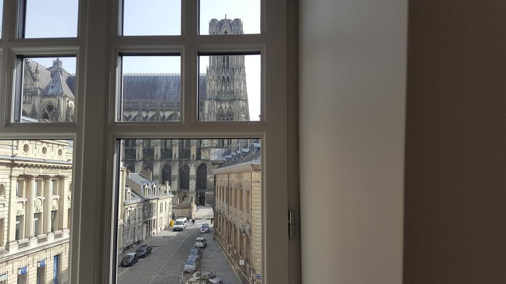 Apartamento Les Berceaux De La Cathedrale Reims Exterior foto