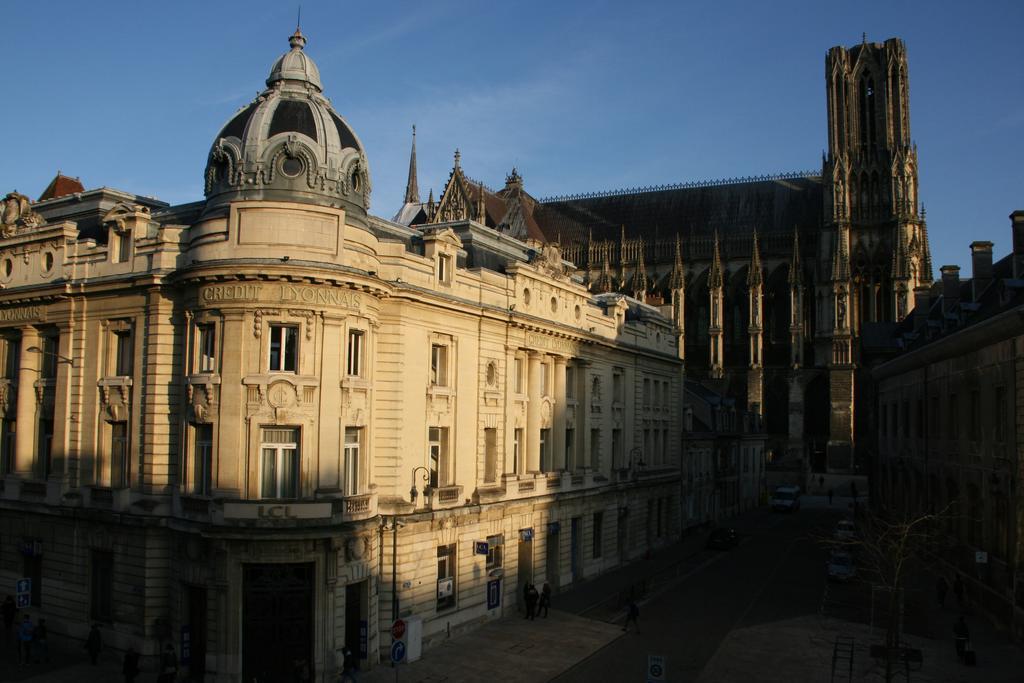 Apartamento Les Berceaux De La Cathedrale Reims Exterior foto